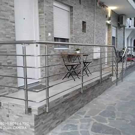 Lavim * Szikiá