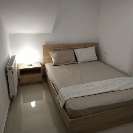 Apartman Lavim *