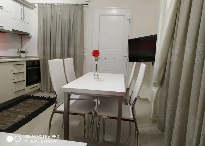 Lavim Apartment *